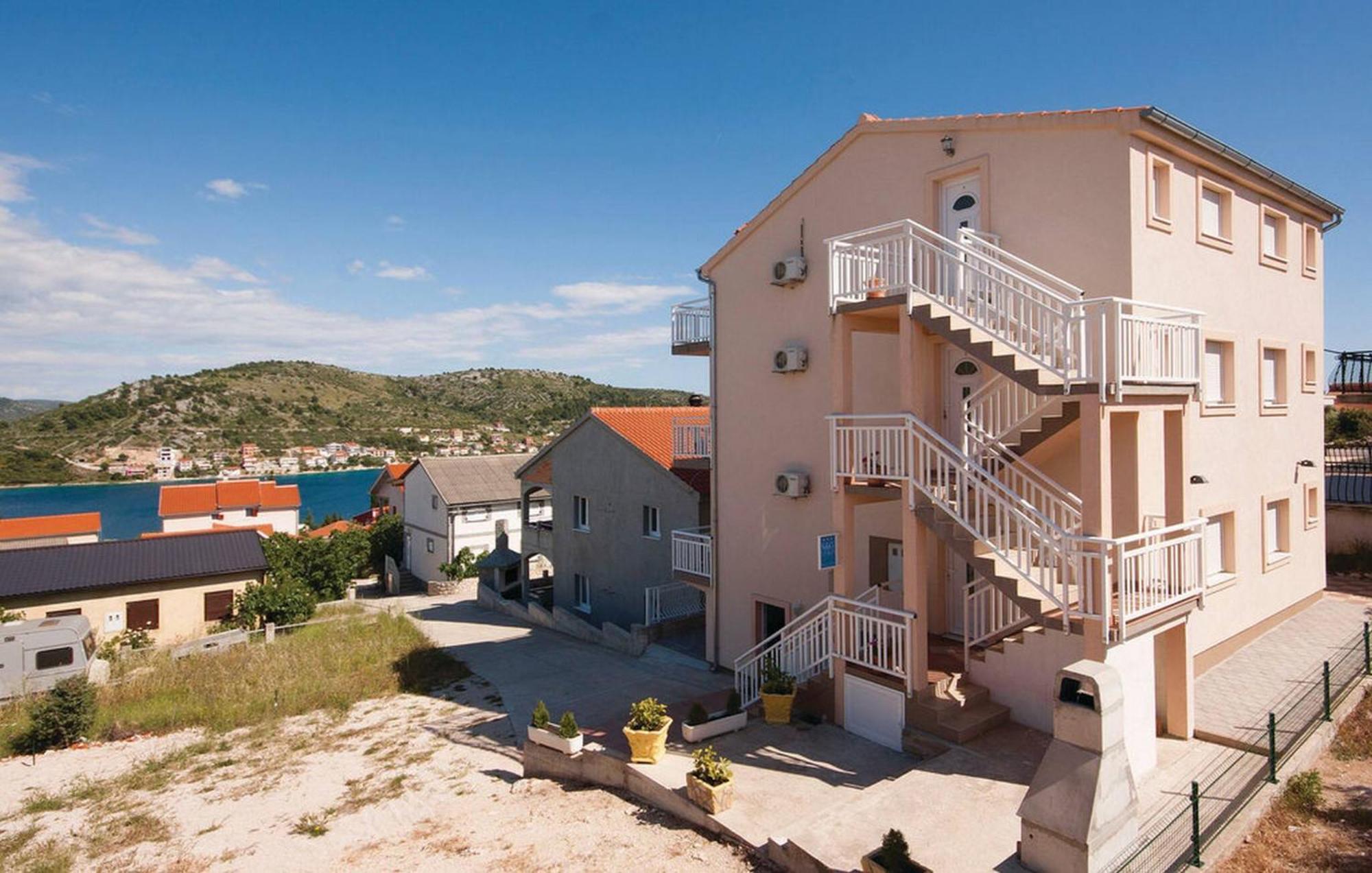 S&G Leko Apartmani Rogoznica 罗戈兹尼察 外观 照片